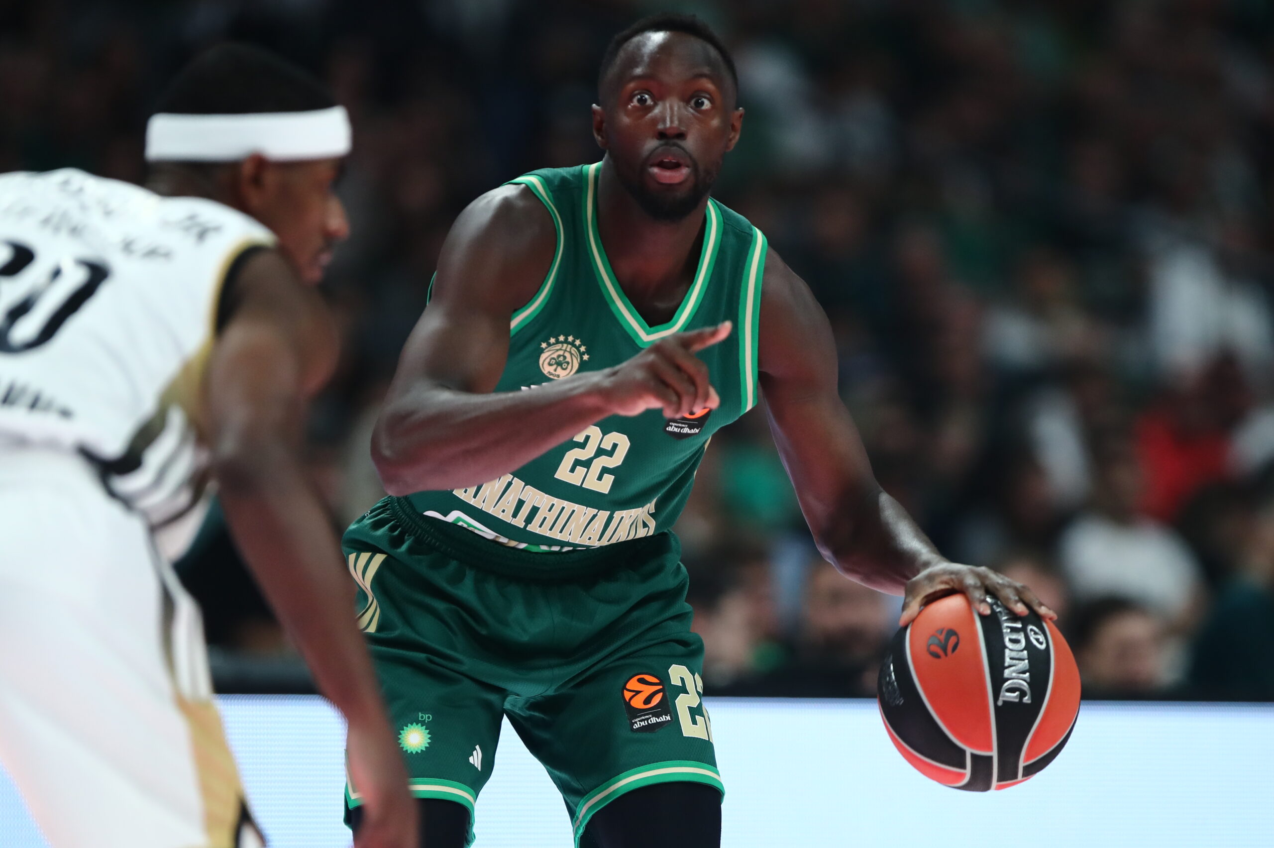 Αστεία Ευρωλίγκα - Τιμώρησε τον Γκραντ για τη διαιτησία