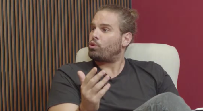 Μπόγρης: «Παίκτης... χωριάτης ο Χολμς, χοροπηδούσαν στο αεροδρόμιο!» (vid)