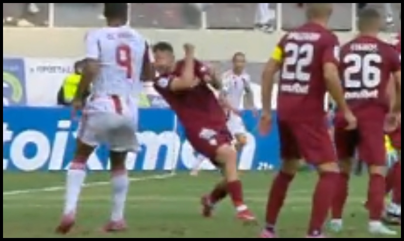 ΑΕΛ - Ολυμπιακός: Το αμφισβητούμενο πέναλτι που κέρδισαν οι φιλοξενούμενοι (vid)