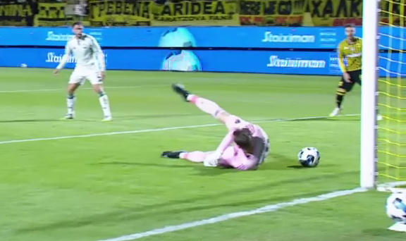 Άρης - Παναθηναϊκός: Γκάφα... Ντραγκόφσκι, ισοφάρισε ο Δώνης - Δείτε το γκολ (vid)