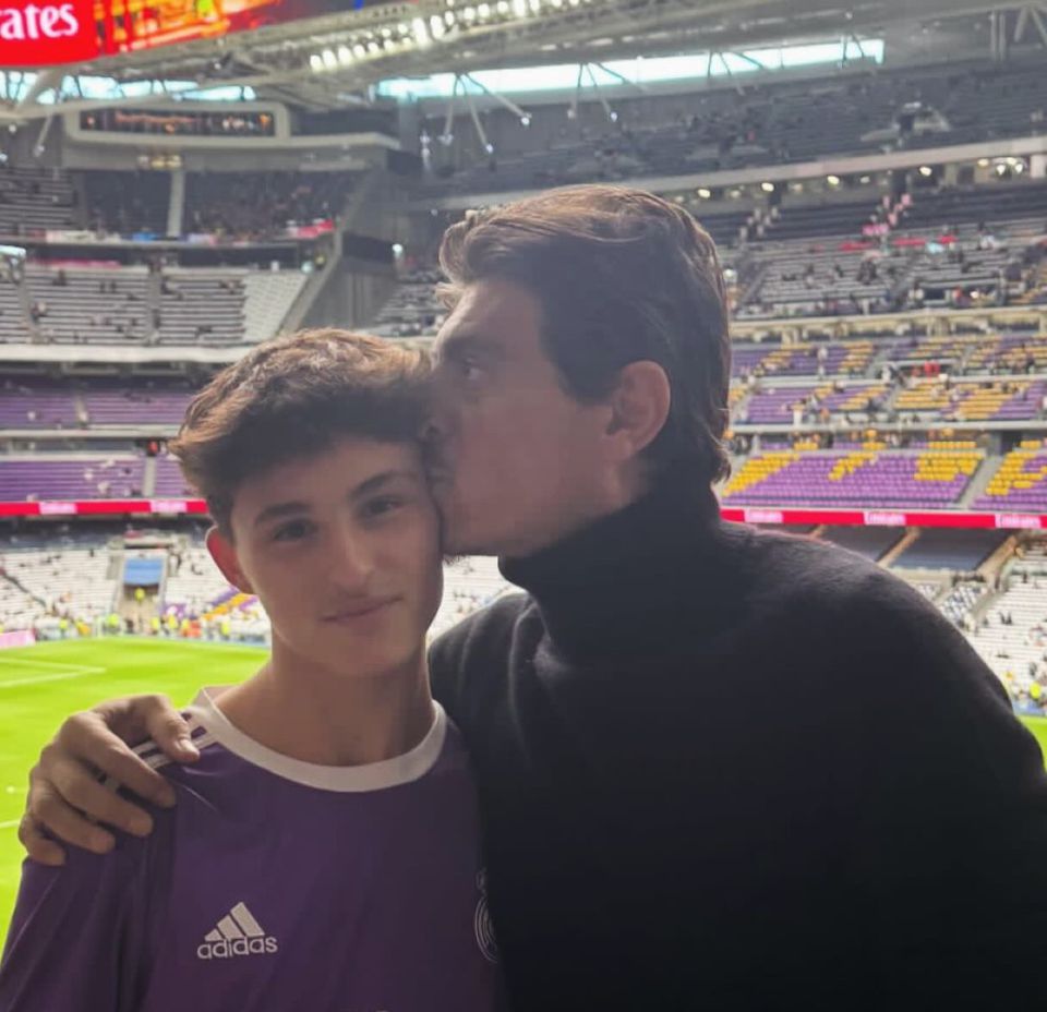 Ο Γιαννακόπουλος στο El Clasico με τον γιο του – Ποια ομάδα υποστήριξαν