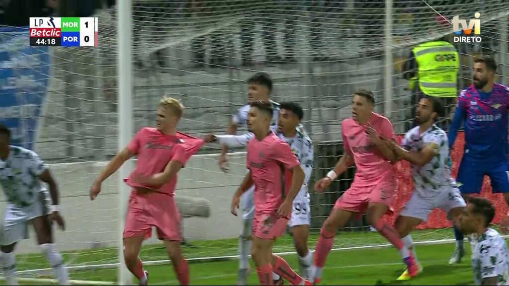 «Πέναλτι Σφιντέρσκι» και στην Πορτογαλία - Παντού σφυρίζεται η ξεκάθαρη παράβαση (pics)