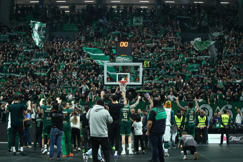 Ο Παναθηναϊκός αποθέωσε τον κόσμο του (pic)
