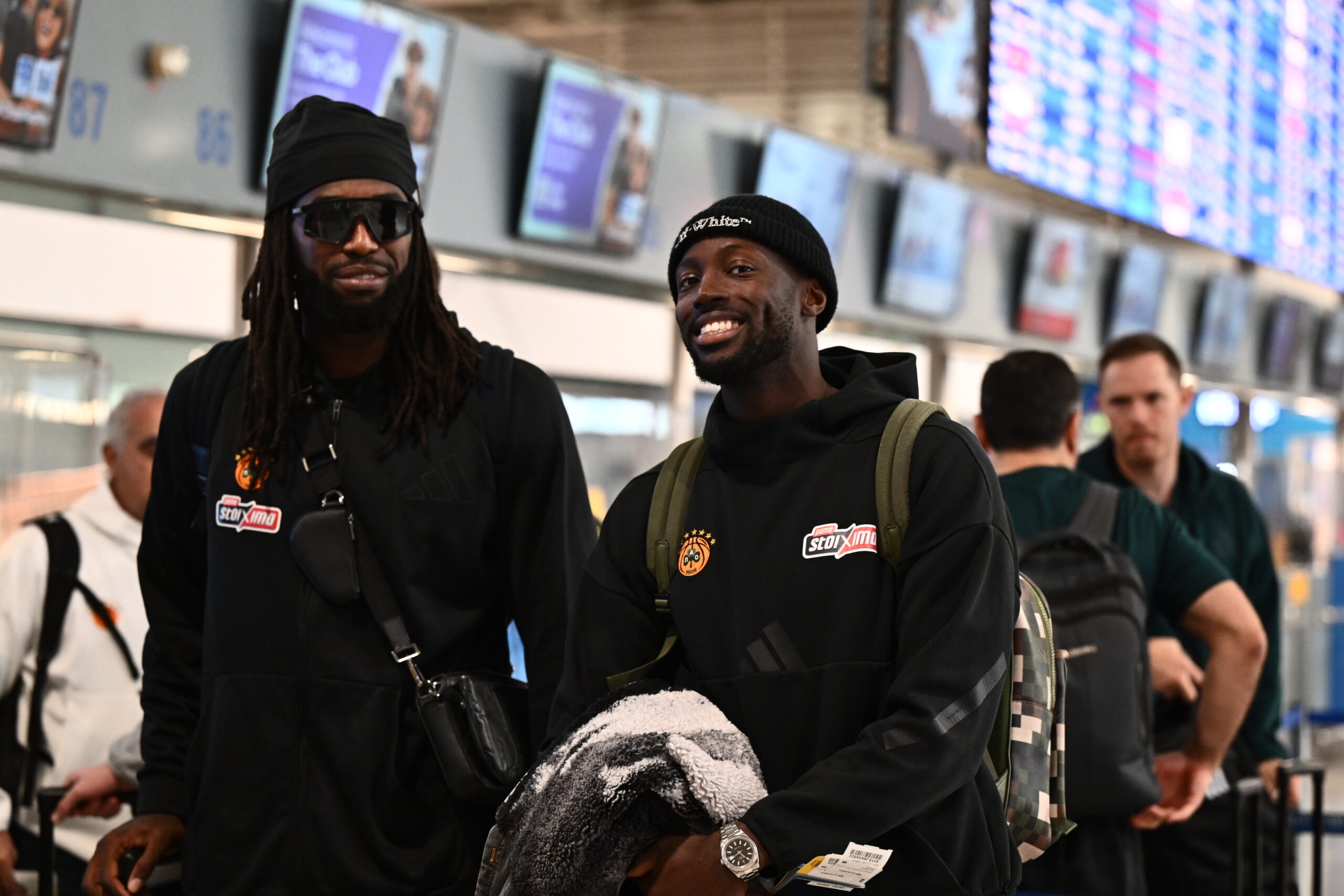 Φωτογραφίες: Με χαμόγελα και... Λεσόρ αναχώρησε για το «διπλό» ο Παναθηναϊκός (pics)