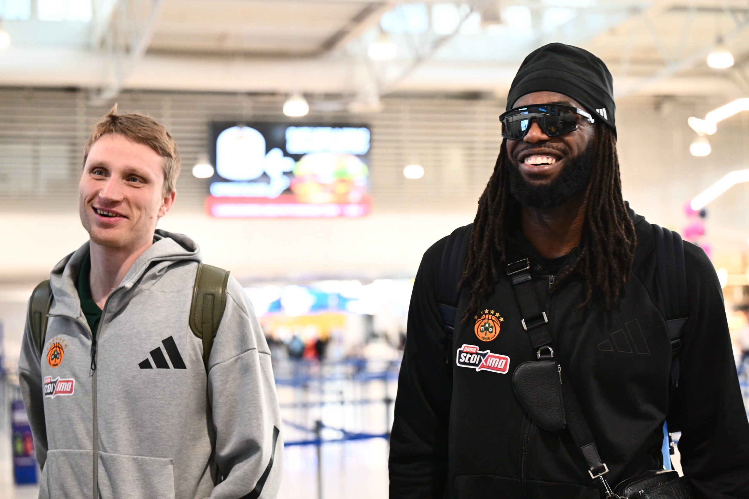 Φωτογραφίες: Με χαμόγελα και... Λεσόρ αναχώρησε για το «διπλό» ο Παναθηναϊκός (pics)