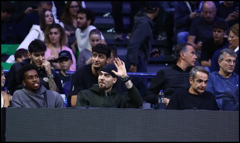 Ο Κυριάκος Μητσοτάκης μαζί με την ομάδα του Παναθηναϊκού στο Telekom Center Athens! (pics)