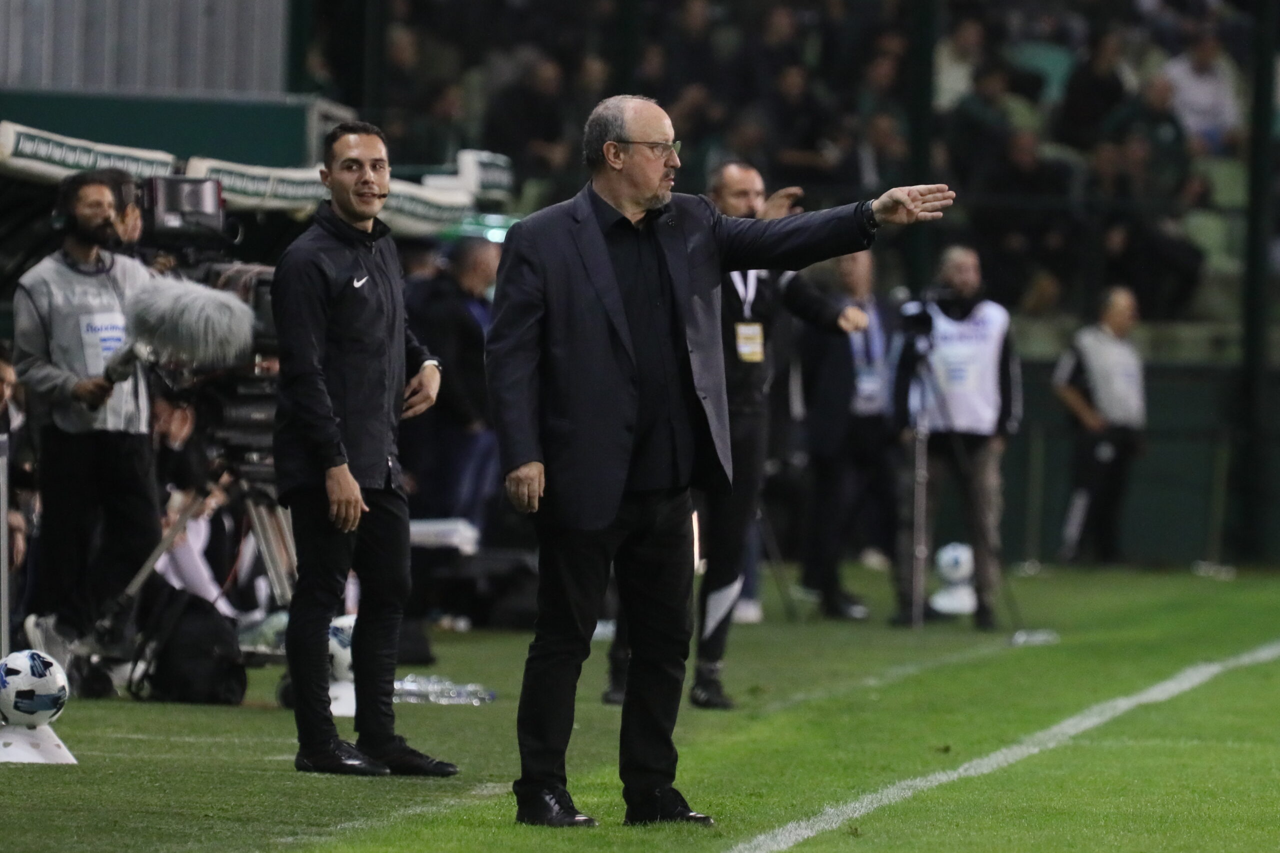 Μπενίτεθ: Η απάντηση σε ερώτηση για τη διαιτησία - Οι δηλώσεις στη συν. Τύπου