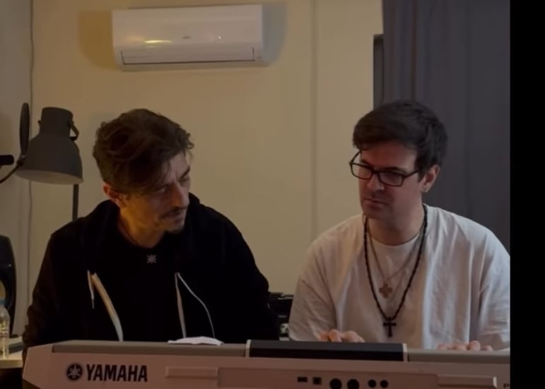 Γιαννακόπουλος και Νίνο έριξαν το Instagram με non stop επιτυχίες στο πιάνο (vid)