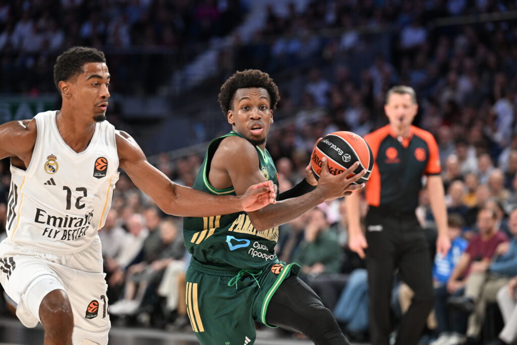 Σορτς: «Ευχαριστώ τον Χριστό που μου επιτρέπει να παίζω μπάσκετ»