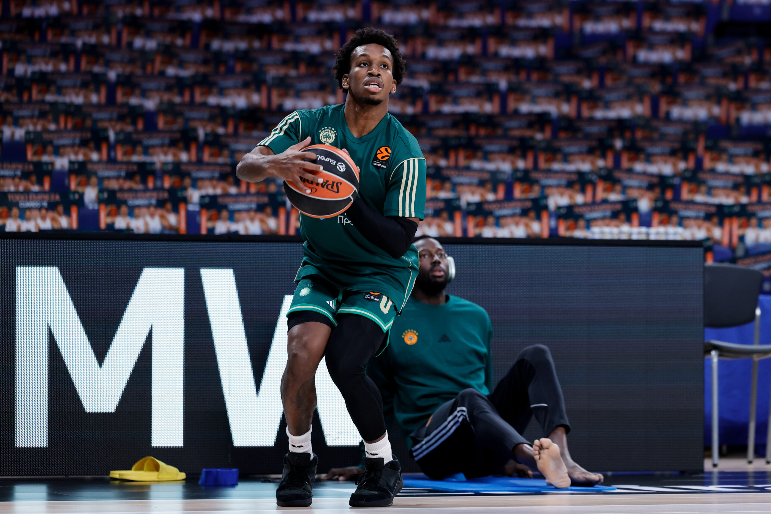 Ρεάλ - Παναθηναϊκός: Οι πρώτες εικόνες του «Τριφυλλιού» στη Μαδρίτη (pics)