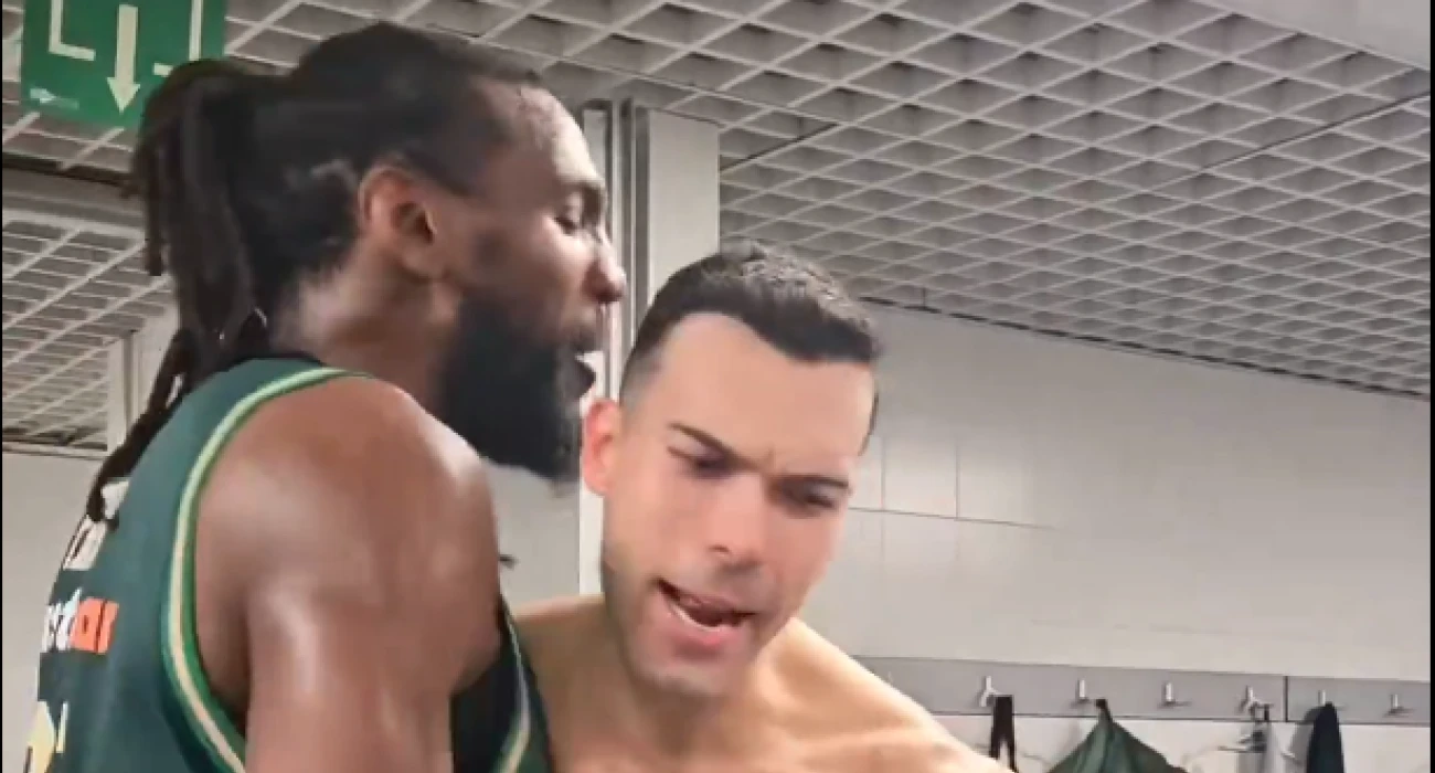 Βίντεο: «Τρελαμένοι» Φαρίντ και Σλούκας στα αποδυτήρια του Παναθηναϊκού