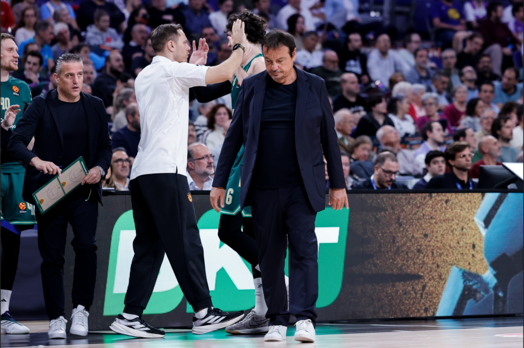 Γιούχαραν οι φίλοι της Ρεάλ για το ΣΩΣΤΟ τάιμ άουτ του Αταμάν!