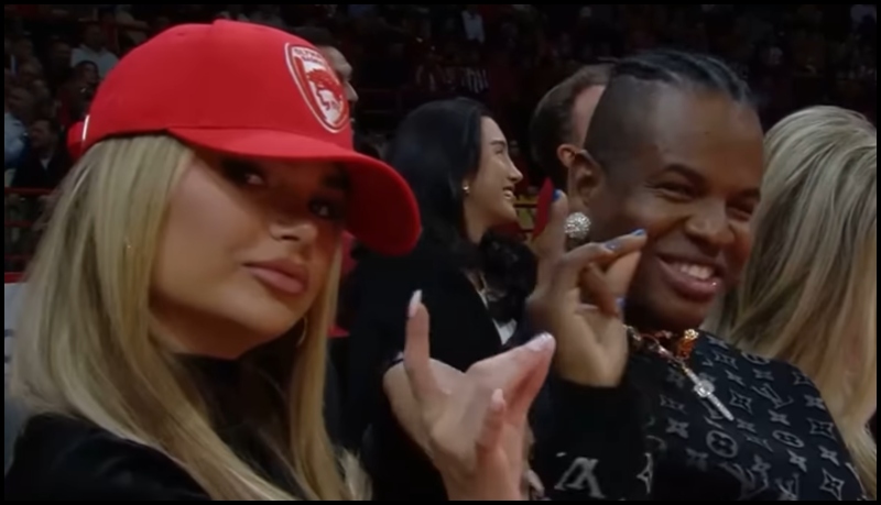 Ευρωλίγκα: Η εντυπωσιακή ξανθιά φίλη της Γκιλφόιλ που έγινε viral στα κοινωνικά δίκτυα! (pics)