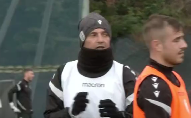 Λουτσέσκου μετά την ήττα από τον Παναθηναϊκό: «Αντιδράστε παιδιά - Όλα είναι στο μυαλό μας!» (vid)