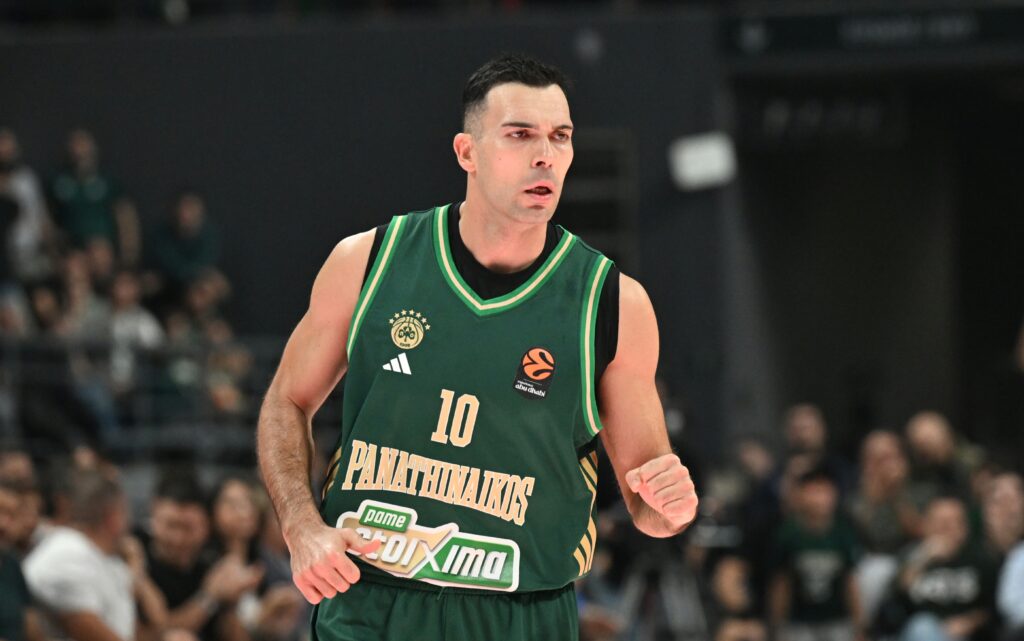 Τρομερές δηλώσεις: O Κέντρικ Ναν «υποκλίνεται» στον Κένεθ Φαρίντ