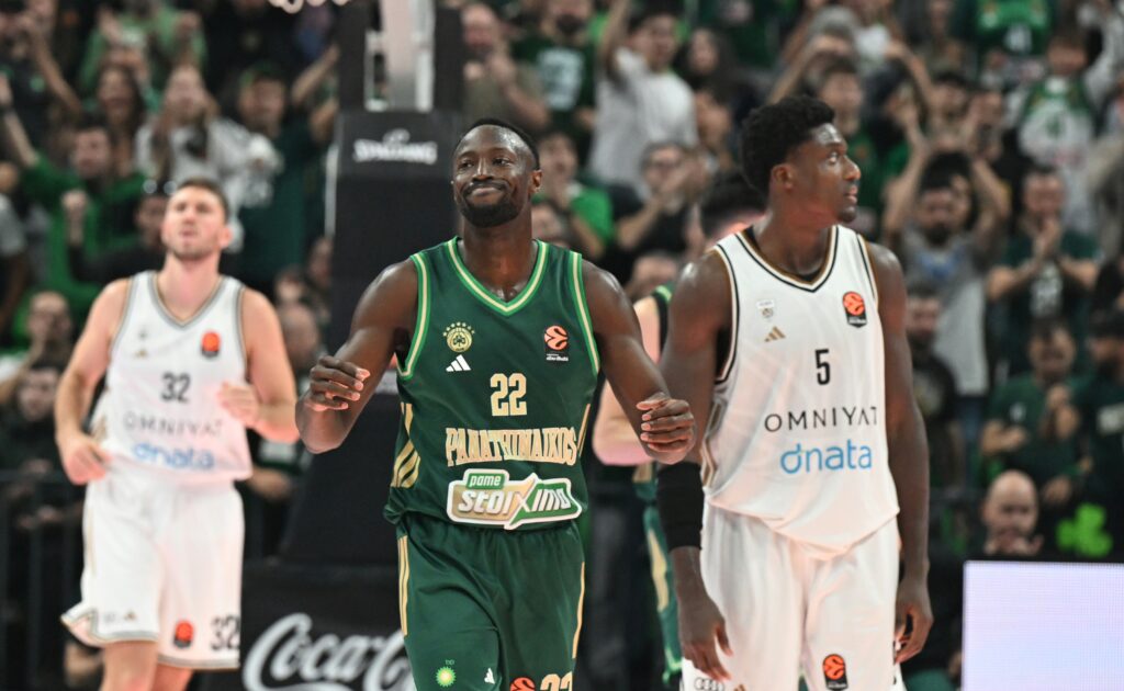 Γκραντ: «Έβαζα τα καλάθια και έβλεπα έναν τύπο να είναι όρθιος και να… ουρλιάζει!»»