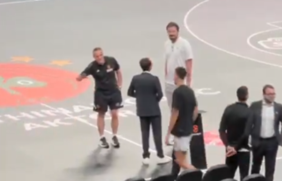 Παναθηναϊκός - Ντουμπάι: Αποδοκιμασίες σε Πετρούσεφ (vid)