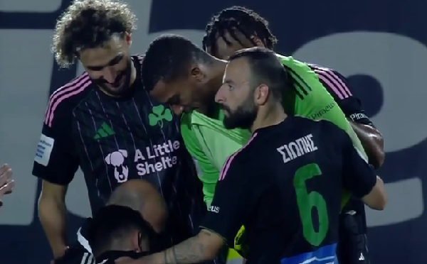 Απίστευτο: «Νοκ άουτ» ο Λαφόν - Με Κότσαρη στο β' ημίχρονο ο Παναθηναϊκός!