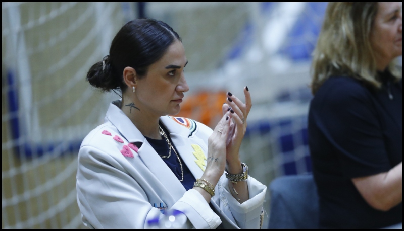 Στο Παναθηναϊκός - ΠΑΟΚ η Σελέν Ερντέμ (pic)