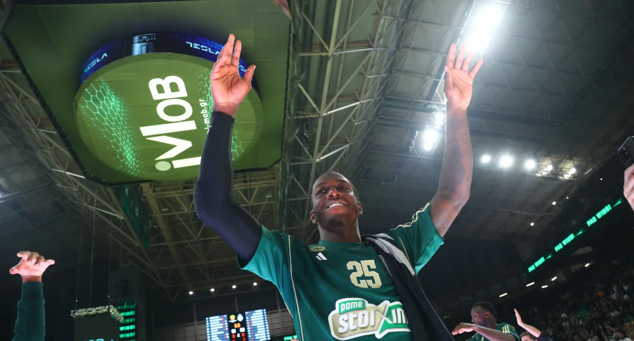 Ναν ΓΙΑ ΠΑΝΤΑ ΕΔΩ: «Θα ήθελα πάρα πολύ να δω τη φανέλα μου εκεί πάνω»