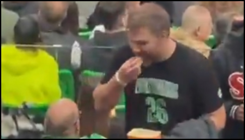 Παναθηναϊκός - Παρτιζάν: Στο Telekom Center Athens ο Γιώργος Σαμπάνης με φανέλα Λεσόρ (vid)