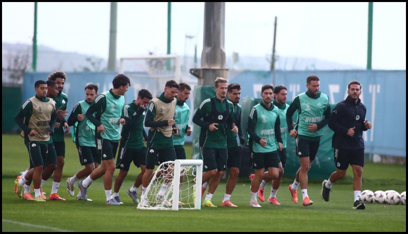 Με... ομπρέλα στο Παναθηναϊκός - Στουρμ Γκρατς (pic)