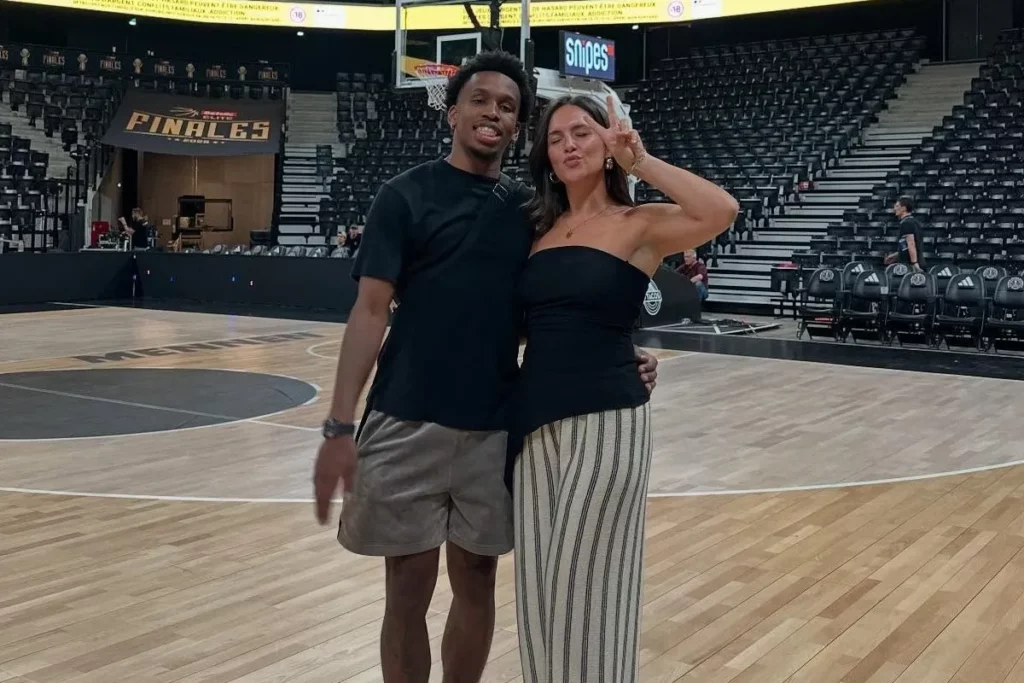 Ρομαντική απόδραση για τον Τι Τζέι Σορτς και τη σύντροφό του στους Δολομίτες