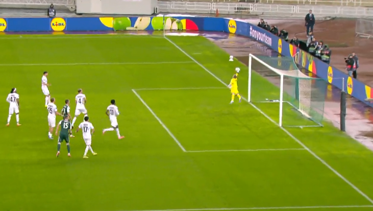 Παναθηναϊκός - Στουρμ Γκρατς: Απίθανη απόκρουση Κρίστενσεν σε κεφαλιά του Σφιντέρσκι (vid)