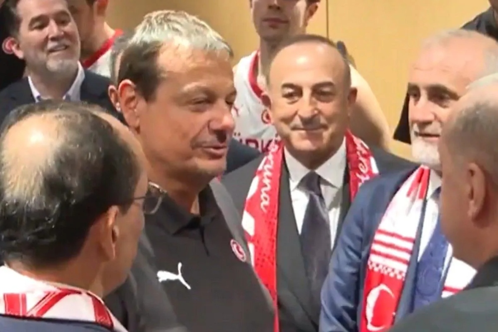 Συνάντηση Ερντογάν με Αταμάν και Όσμαν μετά τη νίκη της Τουρκίας