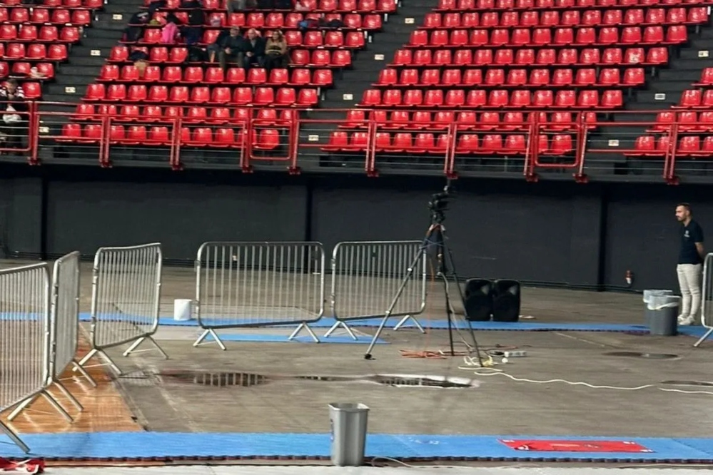 Πλημμύρισε ξανά το ΣΕΦ