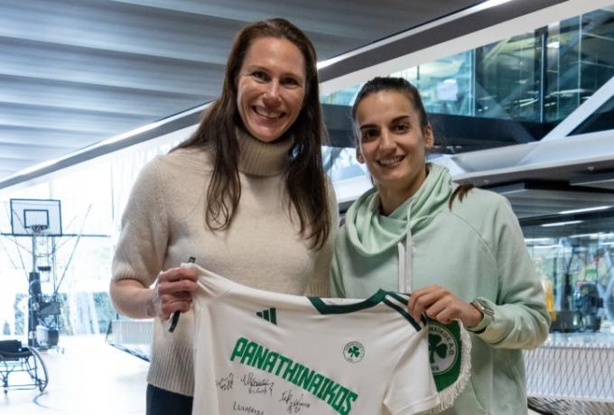 Παναθηναϊκός: Στο «Σπίτι του Μπάσκετ» της FIBA η γυναικεία ομάδα (pics)