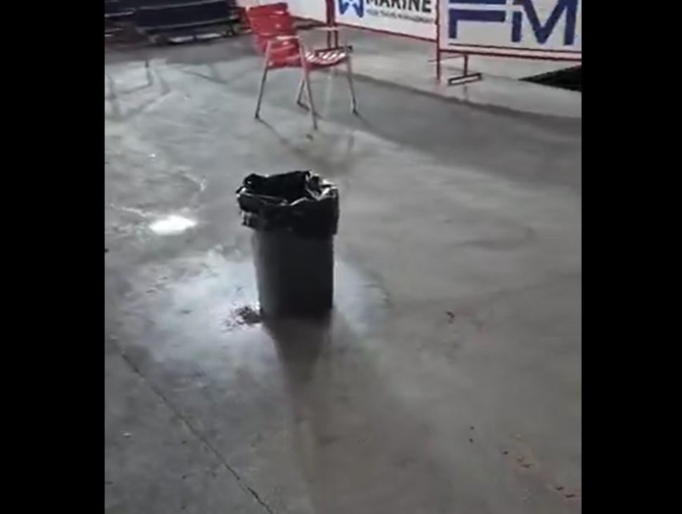 Κακοκαιρία: Νερά στο παρκέ του ΣΕΦ λίγο πριν το Ολυμπιακός – Φενέρμπαχτσε