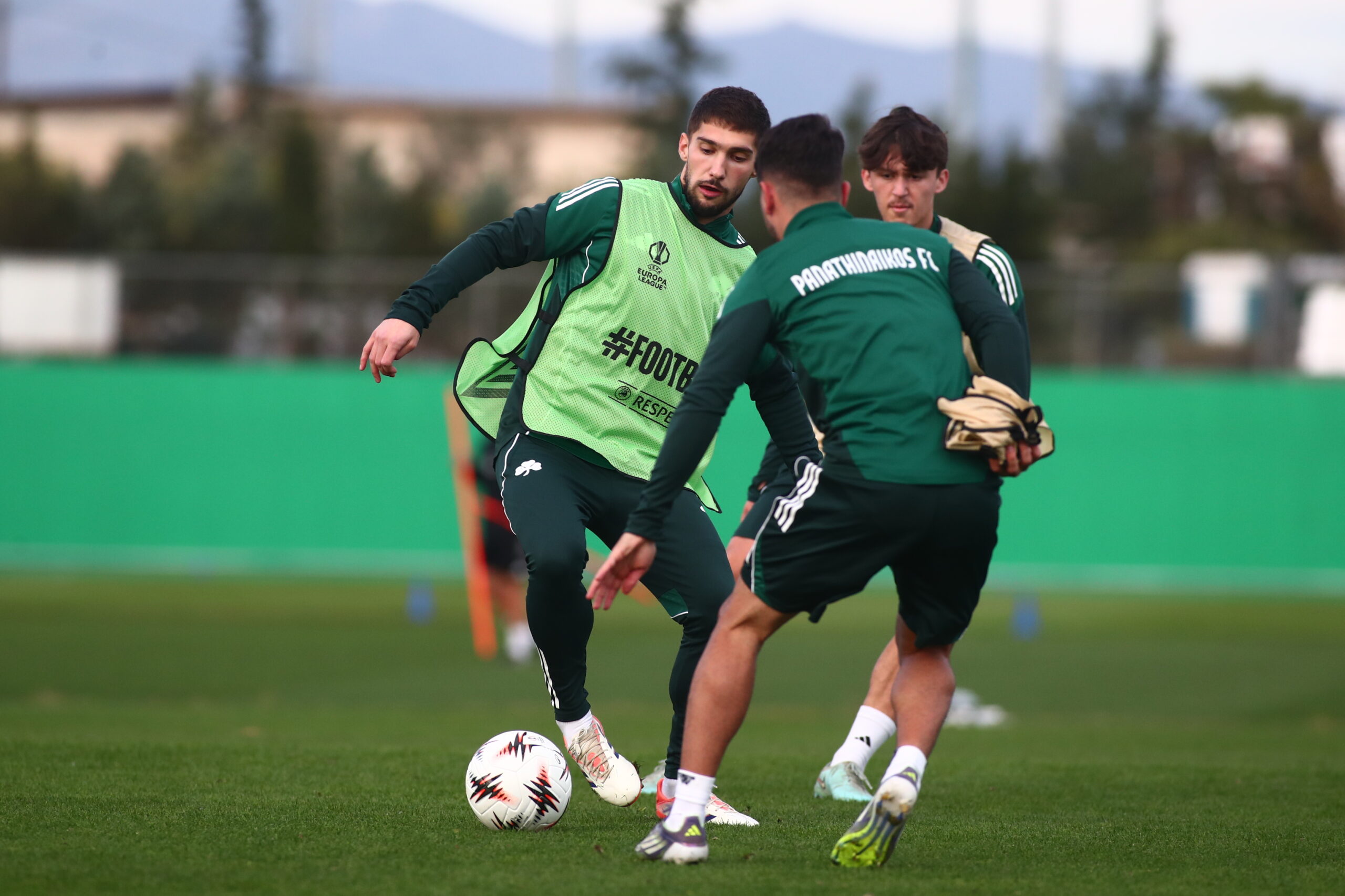 Φωτογραφίες: Συνεχείς οδηγίες και ομιλία Μπενίτεθ πριν το Παναθηναϊκός - Βικτόρια Πλζεν