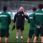 Φωτογραφίες: Συνεχείς οδηγίες και ομιλία Μπενίτεθ πριν το Παναθηναϊκός - Βικτόρια Πλζεν