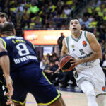 Παναθηναϊκός: Οι πρώτες εκτιμήσεις για τις ενοχλήσεις του Σλούκα στο γόνατο