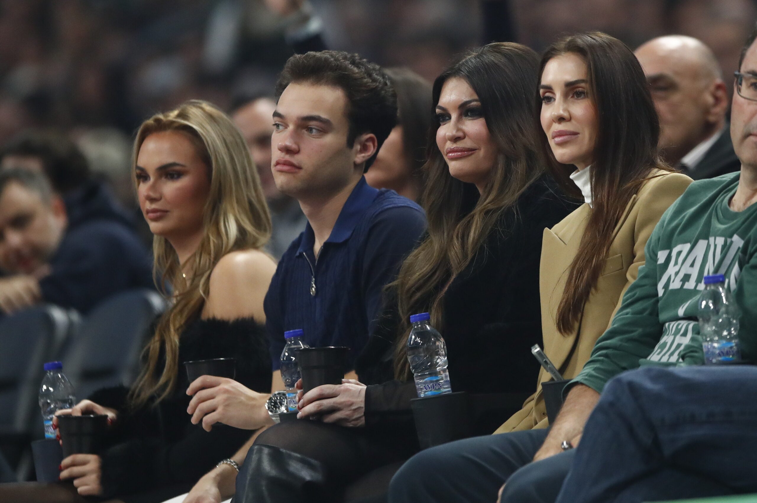 Παναθηναϊκός: Η χειραψία της Δέσποινας Γιαννακοπούλου με την Κίμπερλι Γκιλφόιλ (pics)