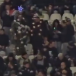 ΠΑΟΚ-Παναθηναϊκός: Οπαδοί του ΠΑΟΚ ντύθηκαν... χριστουγεννιάτικο δέντρο (vid)