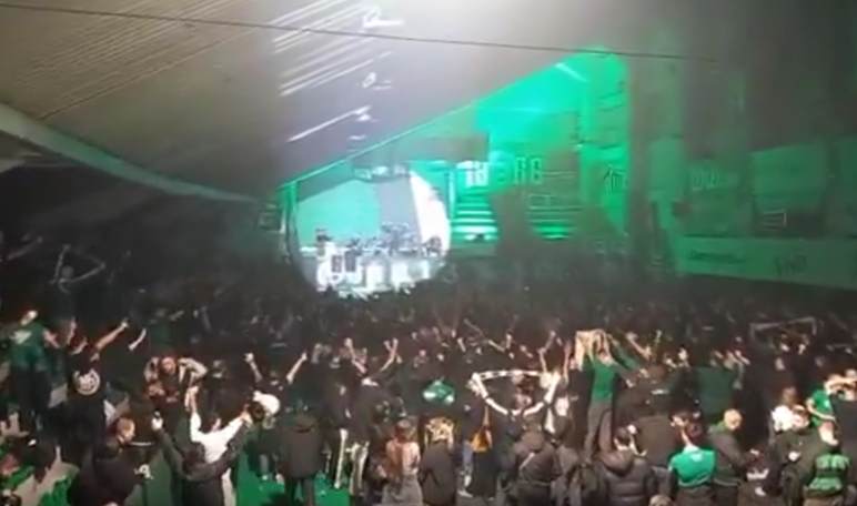Χαμός στη Λεωφόρο με τους «Ρουλαλάδες»: Η αξέχαστη βραδιά που έζησαν οι φίλοι του Παναθηναϊκού (vid)