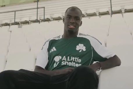 Αποκαλυπτήρια: Ο Ανδρέας Τεττέη με τη φανέλα του Παναθηναϊκού (vid)