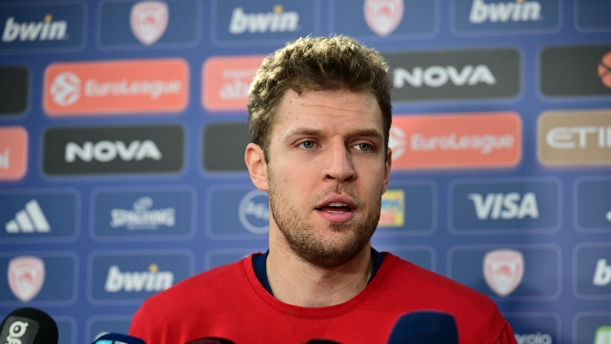 Βεζένκοφ για Παναθηναϊκός-Ολυμπιακός: «Ξέρουμε τι πρέπει να κάνουμε»