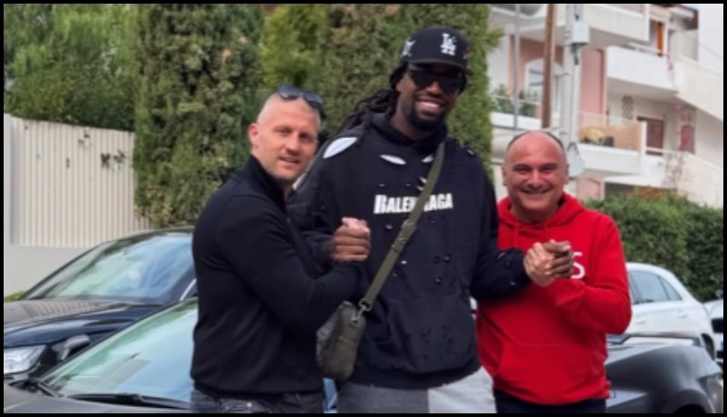 Παναθηναϊκός: Παρέλαβε το «Batmobile» Corvette ο Λεσόρ (vid)