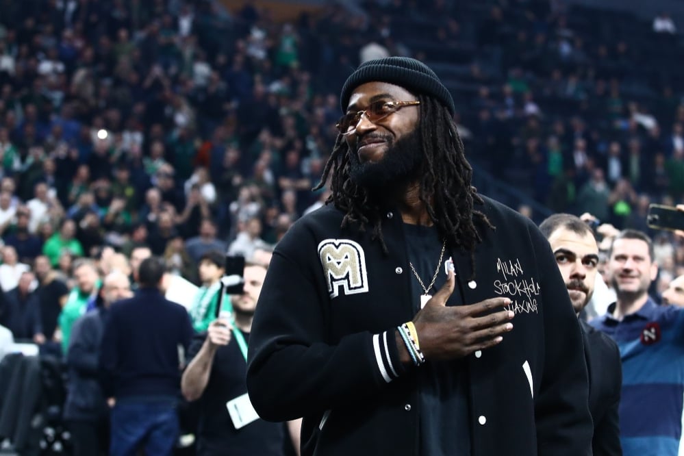 Οι όμορφες ευχές του Λεσόρ για τα γενέθλια της συζύγου του