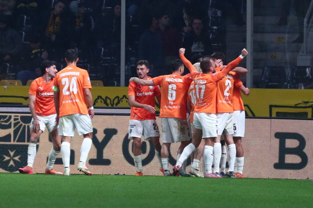 «Σφαλιάρα» από ΟΦΗ και Κόντη: Σοκαριστικός αποκλεισμός για ΑΕΚ και... Μπρινιόλι! (vid)