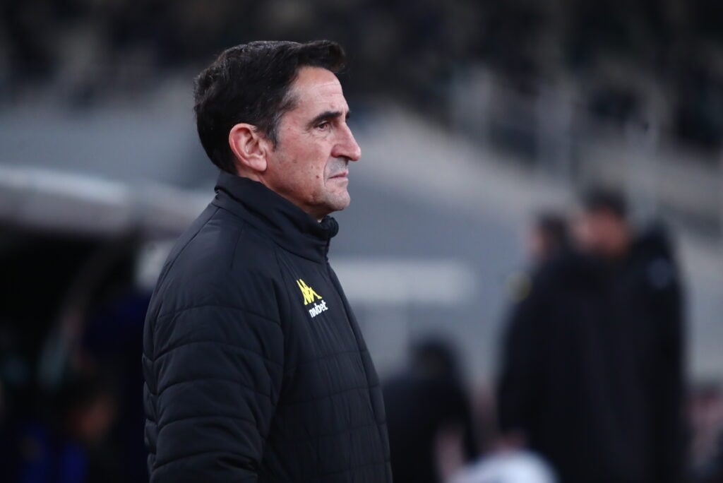 Μπενίτεθ: Η απάντηση για τους δύο φορ - Οι δηλώσεις στη συν. Τύπου Τύπου