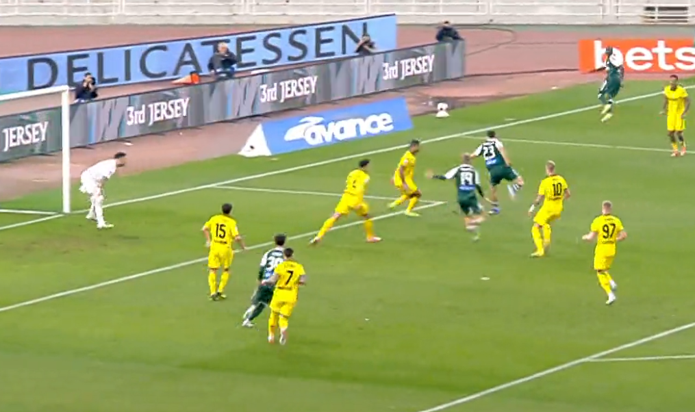 Παναθηναϊκός - Άρης: «Εκτέλεσε» με τακουνάκι ο Παντελίδης - Χειροκροτήματα στο ΟΑΚΑ (vid)