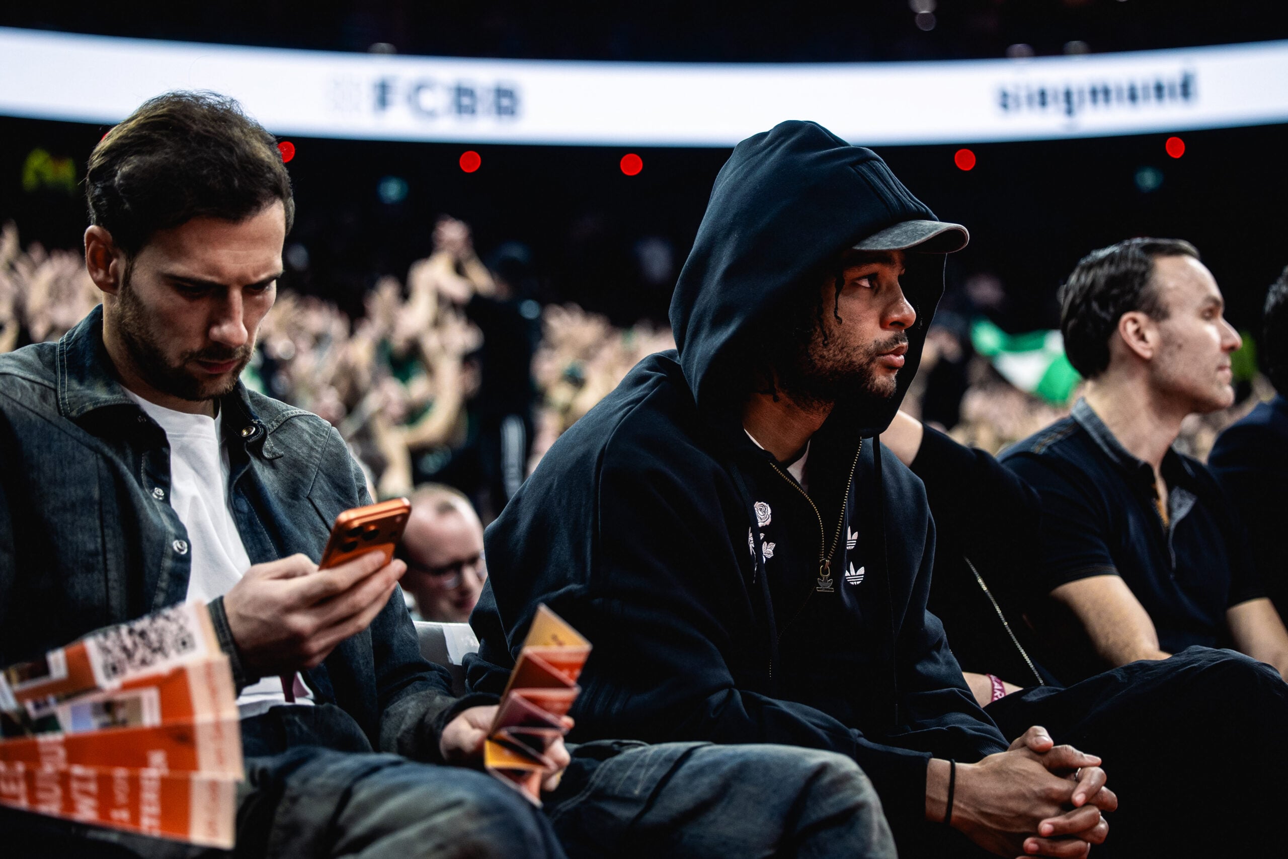 Γκνάμπρι και Γκορέτσκα παρακολουθούν τον Παναθηναϊκό στο SAP Garden! (pics)