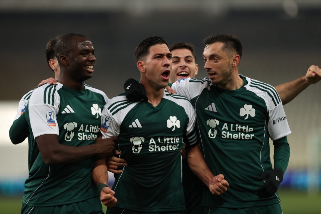 Το θωρηκτό Τεττέη καθαρίζει την ΑΕΚ!