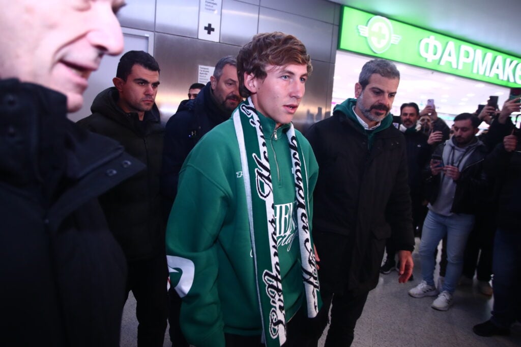 Φωτογραφίες: Η άφιξη του Αντίνο για τον Παναθηναϊκό