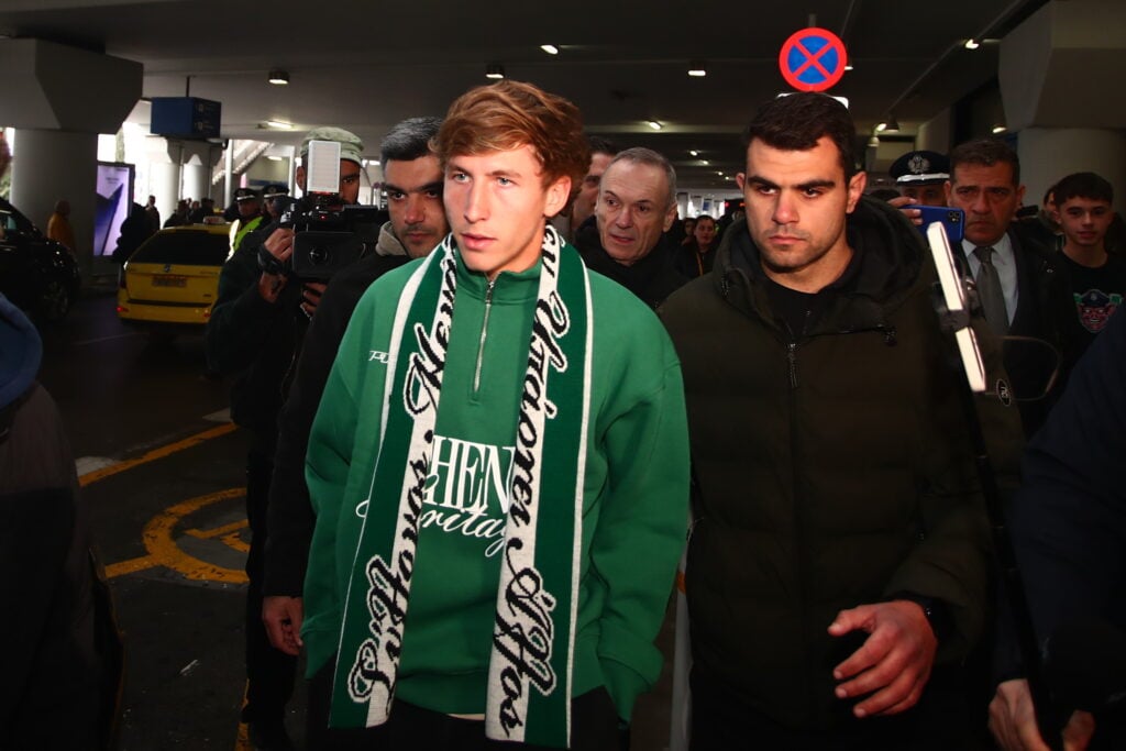 Φωτογραφίες: Η άφιξη του Αντίνο για τον Παναθηναϊκό