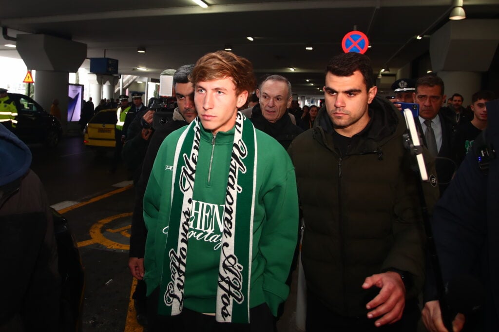 Φωτογραφίες: Η άφιξη του Αντίνο για τον Παναθηναϊκό